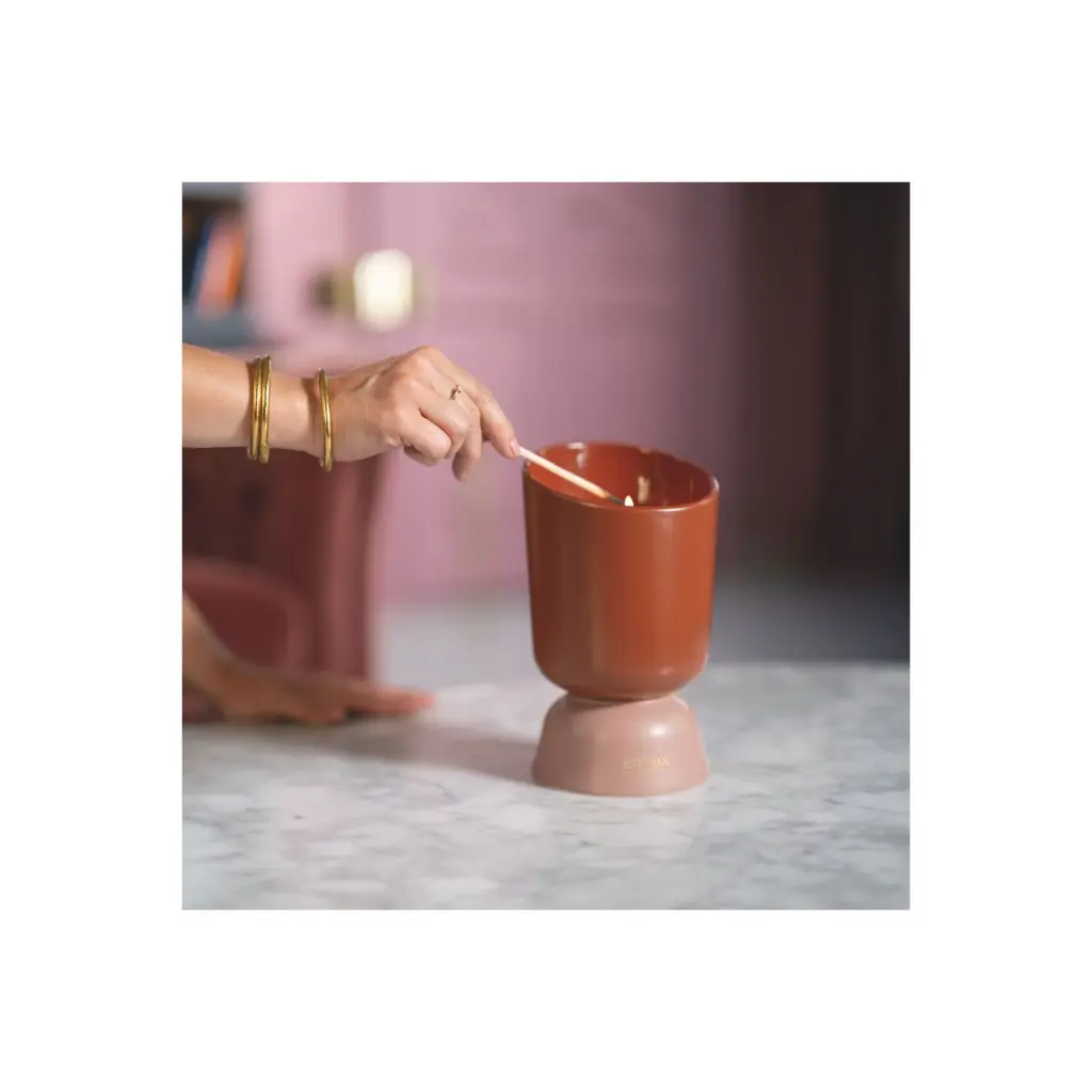 bougie-parfumee-rechargeable-220g-iris-cachemire (1).webp