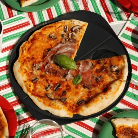 plat-pizza-sans-pfas-cuisson-rapide-graphite-terra-nature-alencon1.webp