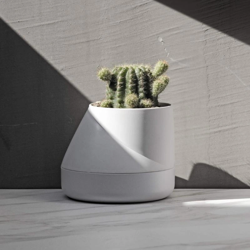 QLX20001-2_Hill-Pot_01.webp