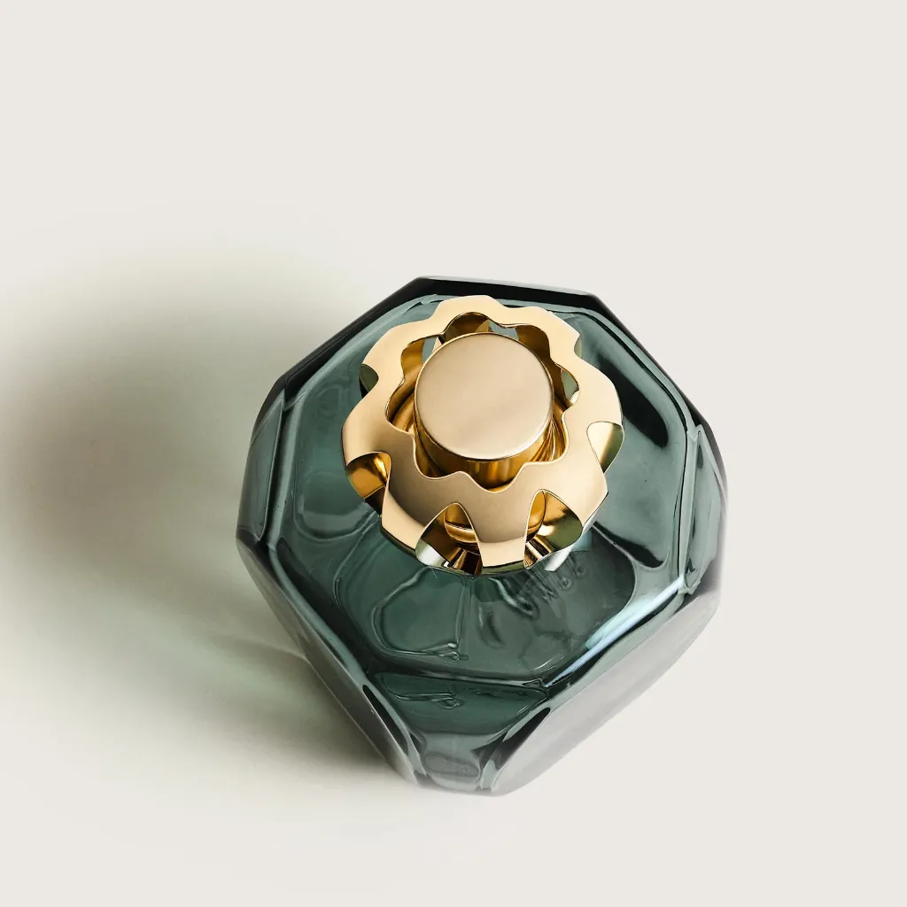 a5fddacfb3a70a7496e6e164cd1e0b4805a0e76a_004903_MAGICAL_LAMPE_VERTE_2500x3100_P_4.webp
