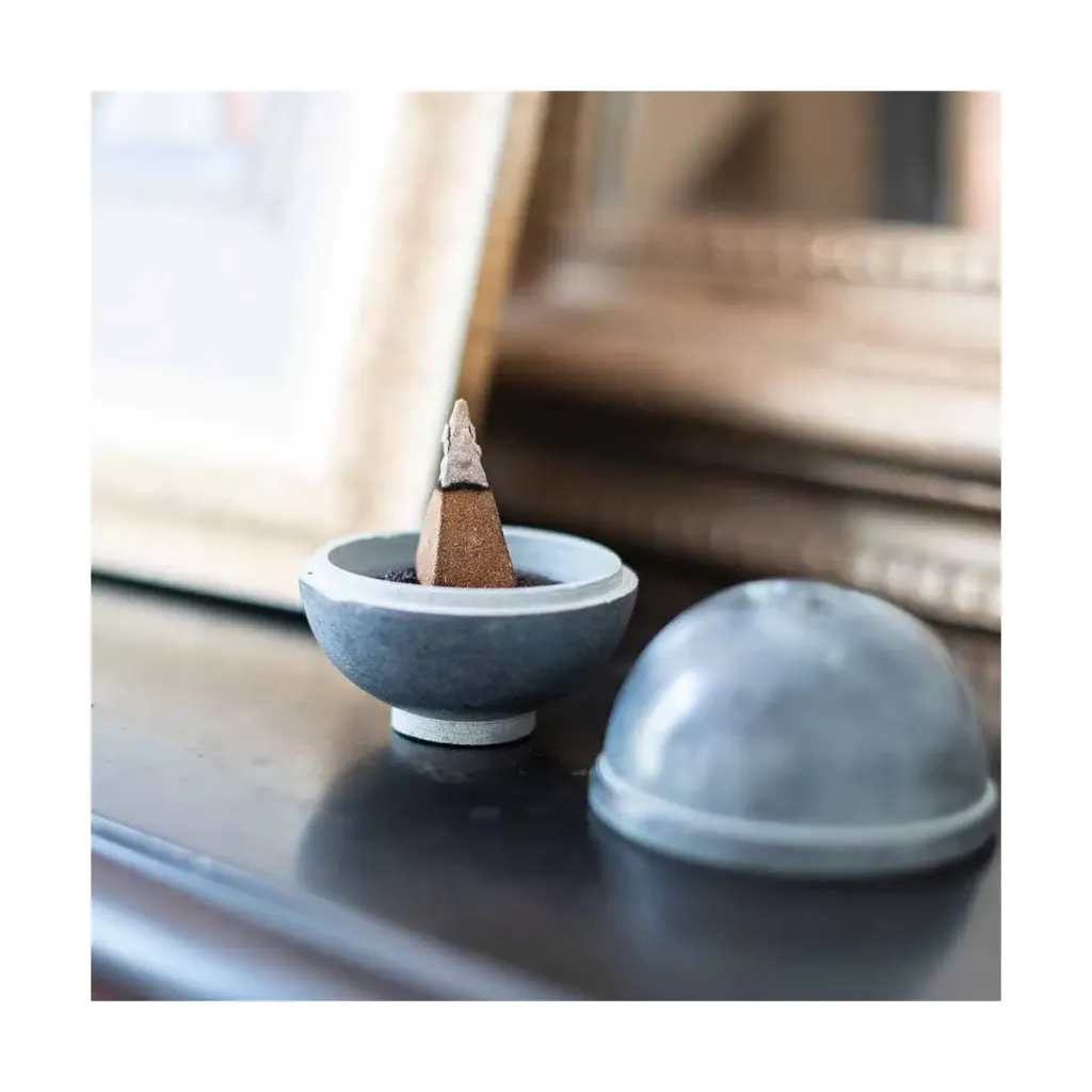 kumo-gris (1).webp