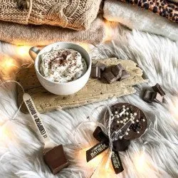 sucette-chocolat-lait-riz-souffle (1).webp